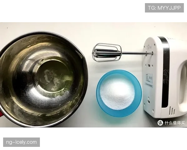 马琳家冰箱里塞满蛋白粉,连饮料都是按克称的 马琳家冰箱里塞满蛋白粉,连饮料都是按克称的